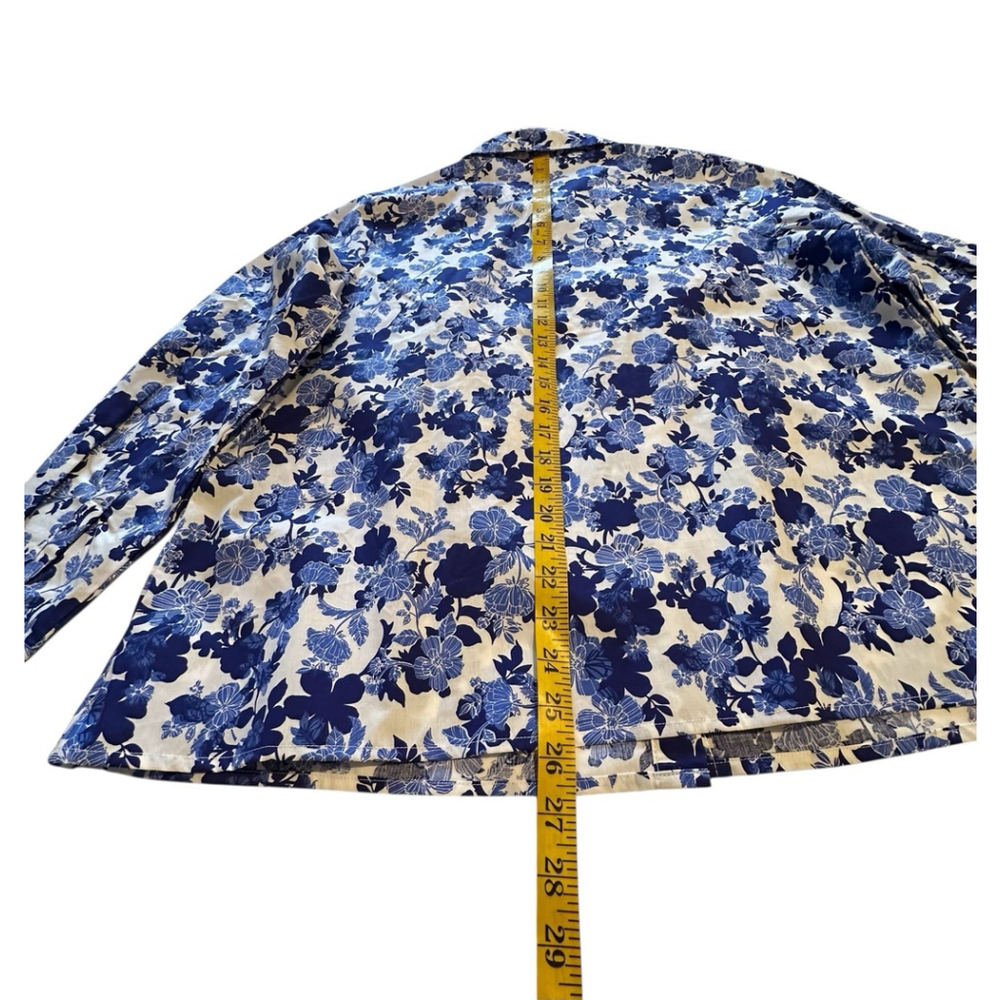 Woman Within Floral Button Shirt Size M 14 / 16 Lovely Blue & White Long Sleeves - Picture 11 of 12